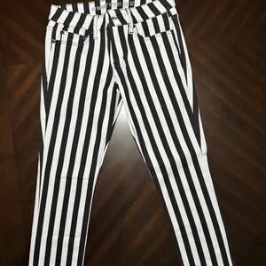 Hot Topic Men Black and White Striped Skinny Jeans